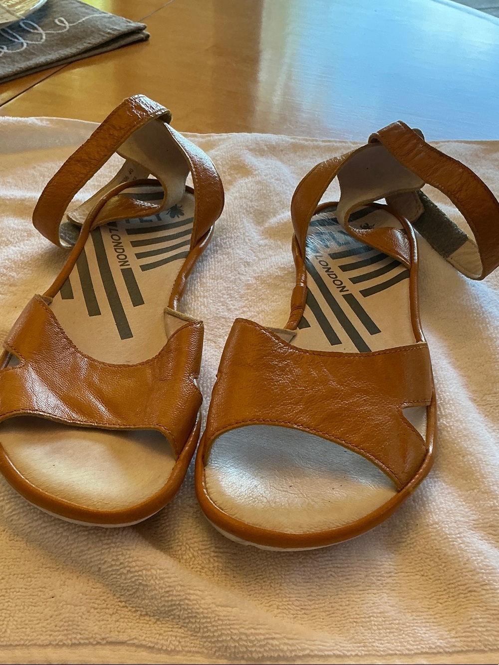 Women's Ankle-Strap Open-Toe Sandals in Tan Leather